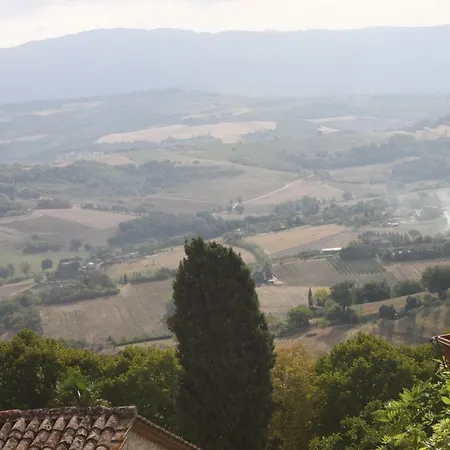 Apartamento Casa Di Borgo Todi